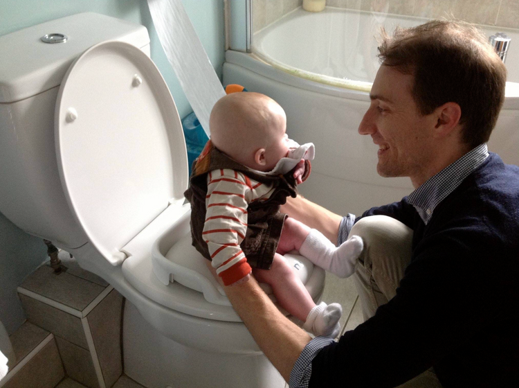 Yes, tiny babies can use the potty...
